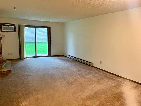 3rd image of 1001 10th Ave N APT 2