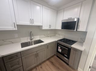 10640-46 Victory Blvd #10648-1/2, North Hollywood, CA 91606