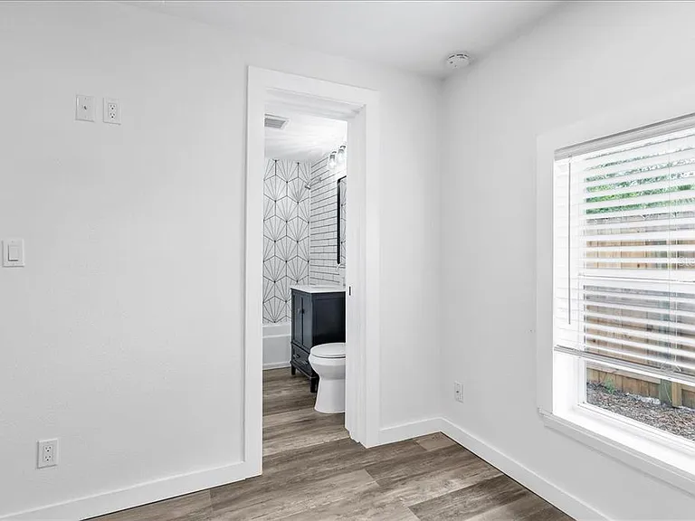 6008 N Tampa St #2 — Photo 25