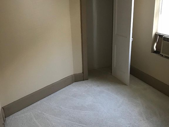 Smaller Room/Office Space