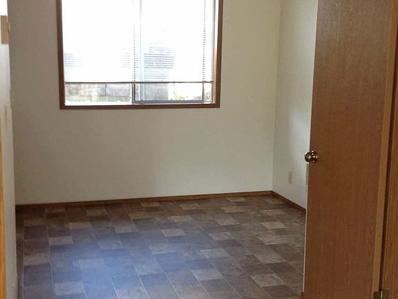 5th image of 850 SE Midway Blvd APT 02
