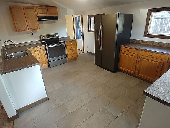2nd image of 30483 Hilltop Dr