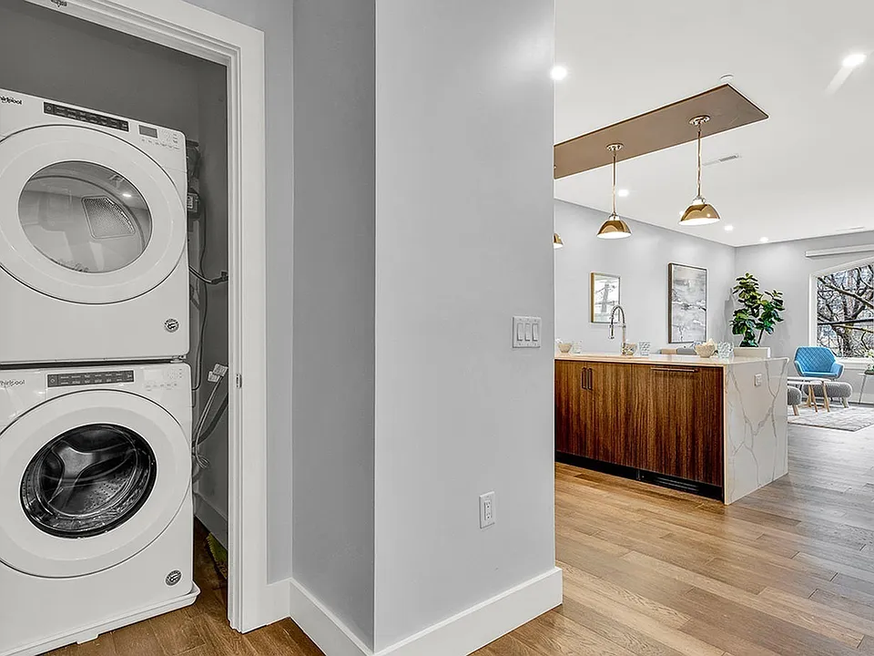Full Size Washer & Dryers