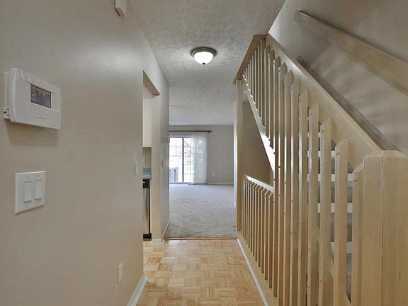 4th image of 4097 Meadowleigh Way #37C