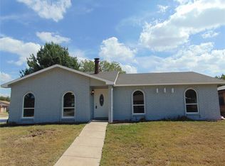 4901 Matthew Rd, Grand Prairie, TX 75052