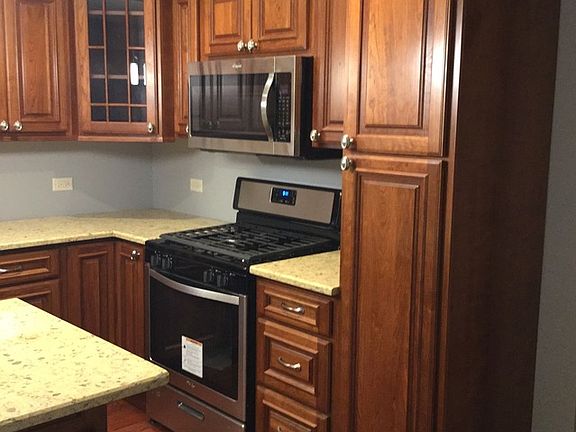 3rd image of 5107 Thomas Dr