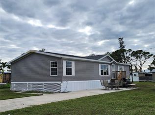 3160 Smith St, Grove city, FL 34224