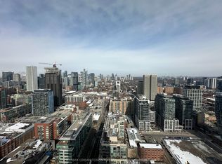 180 Front St E #4216, Toronto, ON M5A 4N3