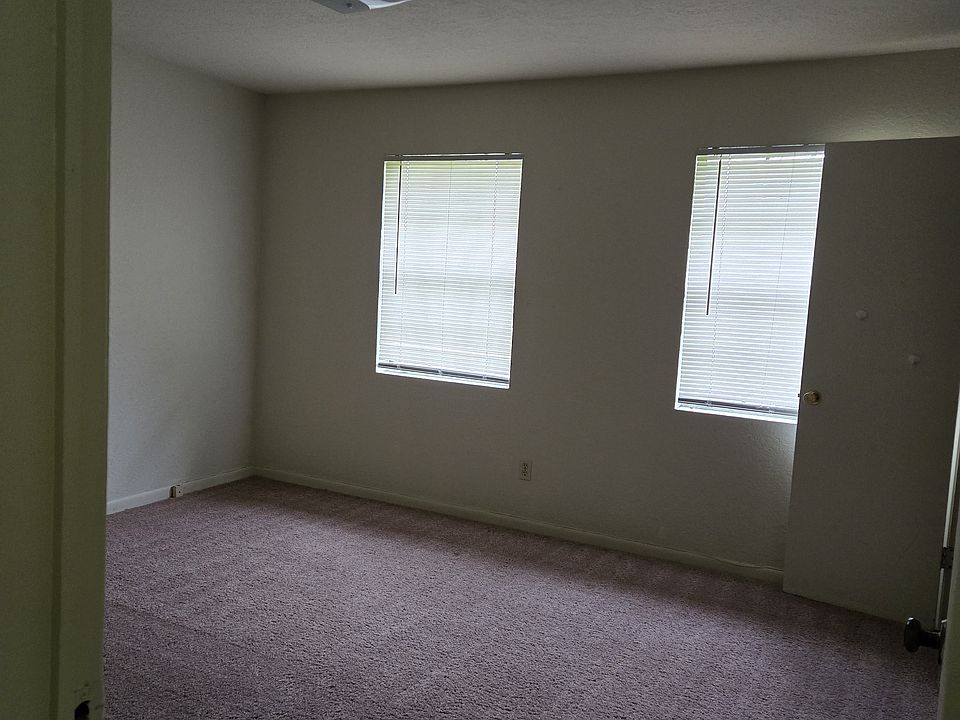 2nd image of 7090 Prutzman St