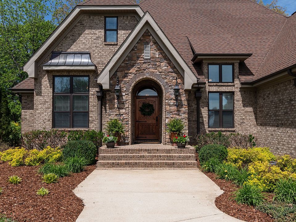 115 N Main St, Loretto, TN 38469 Zillow