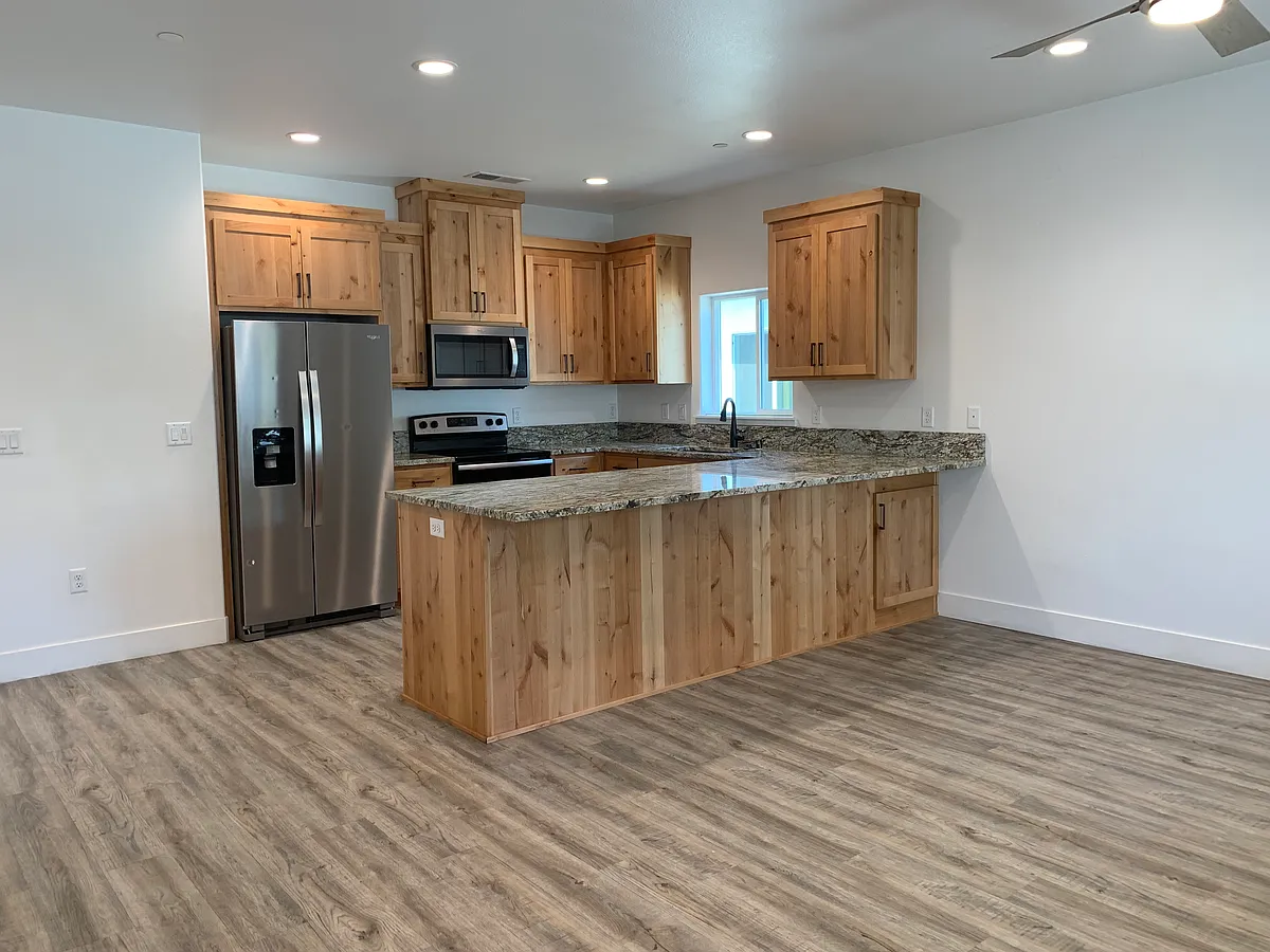 Building Photo - 1732 Palm Ave #B