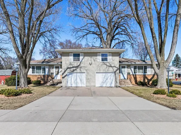 4318 & 4320 W 126th St, Savage, MN 55378