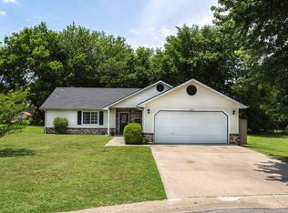 1002 Willow Ct, Siloam Springs, AR 72761