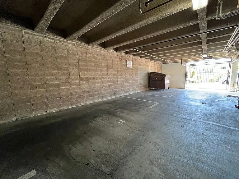 1739 Addison St #12 — Photo 16