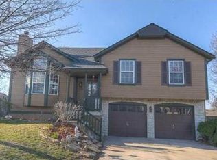 1605 W Christi Ln, Raymore, MO 64083