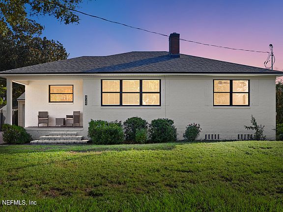 2nd image of 4549 BIRCHWOOD Avenue