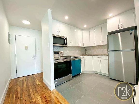 3rd image of 25-90 Steinway St #3R