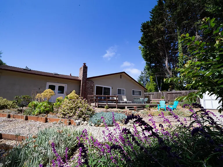 310 Alma Ln — Photo 35