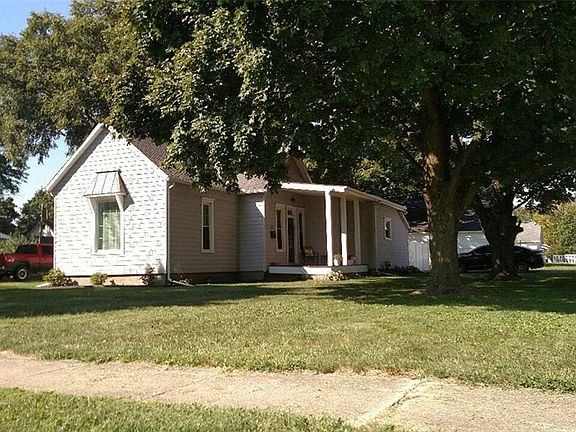 2nd image of 525 N Van Buren St