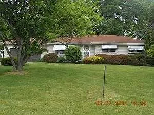 8431 Van Dr photo 1
