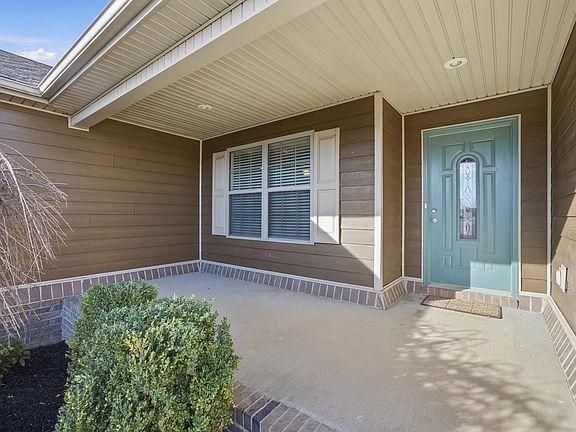 3rd image of 4004 Loblolly Ln