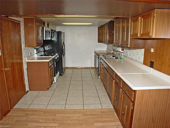 4th image of 179 Pleasantview Dr