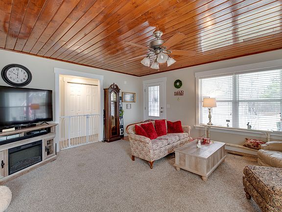5th image of 60 Jada Ln