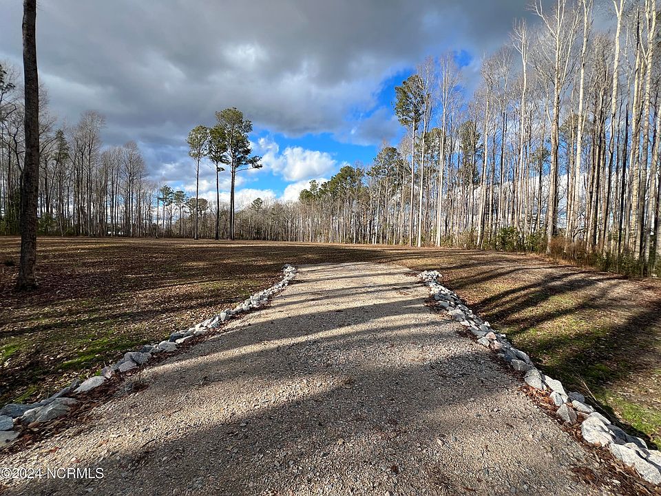 1st image of 225 Southwind Drive