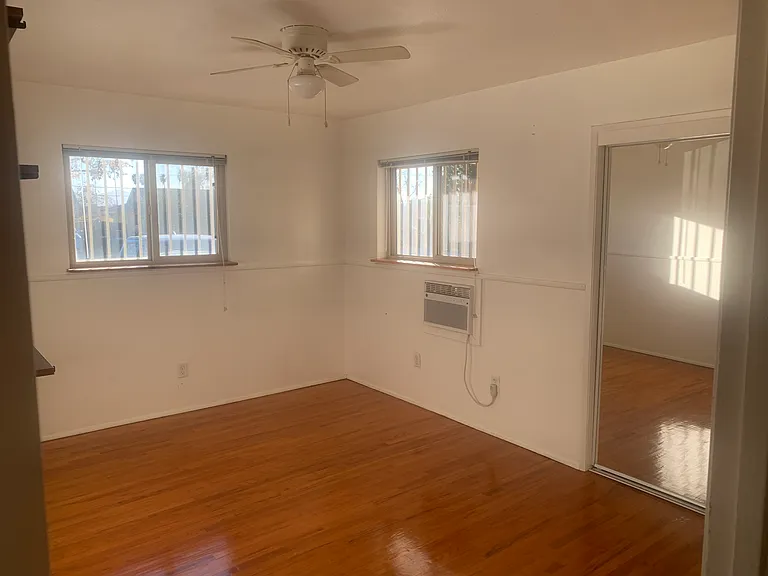 415 W Campus View Dr — Photo 26