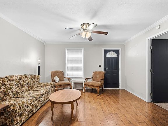 5th image of 407 S Texas St