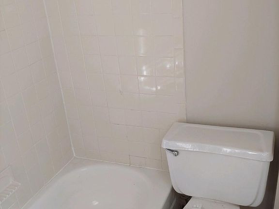 5th image of 50 S Scott Ave APT 3