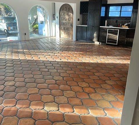 2nd image of 800 Forest Ave