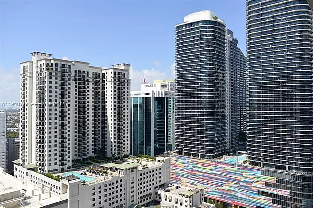 1000 Brickell Plz #2708 — Photo 4