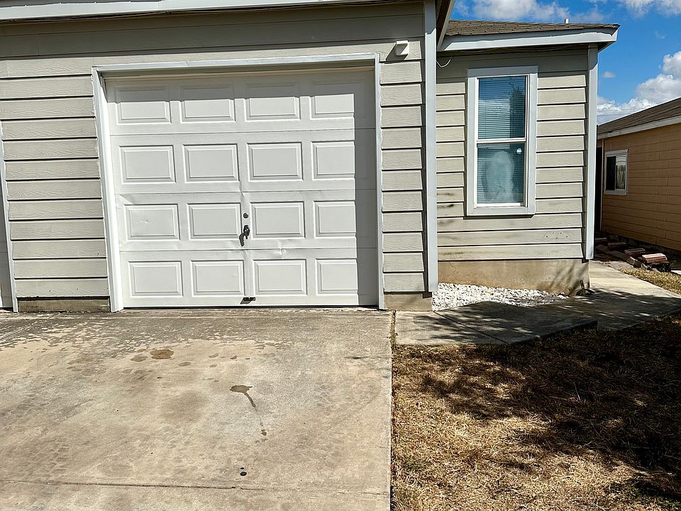 1st image of 15306 Kamary Ln #15306