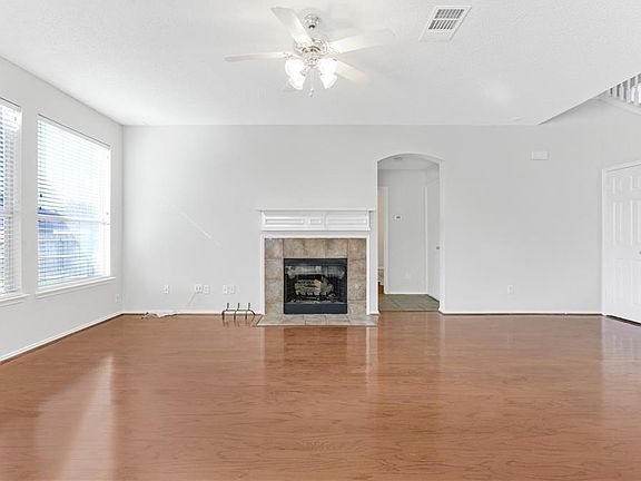 4th image of 317 Fawn Meadow Dr