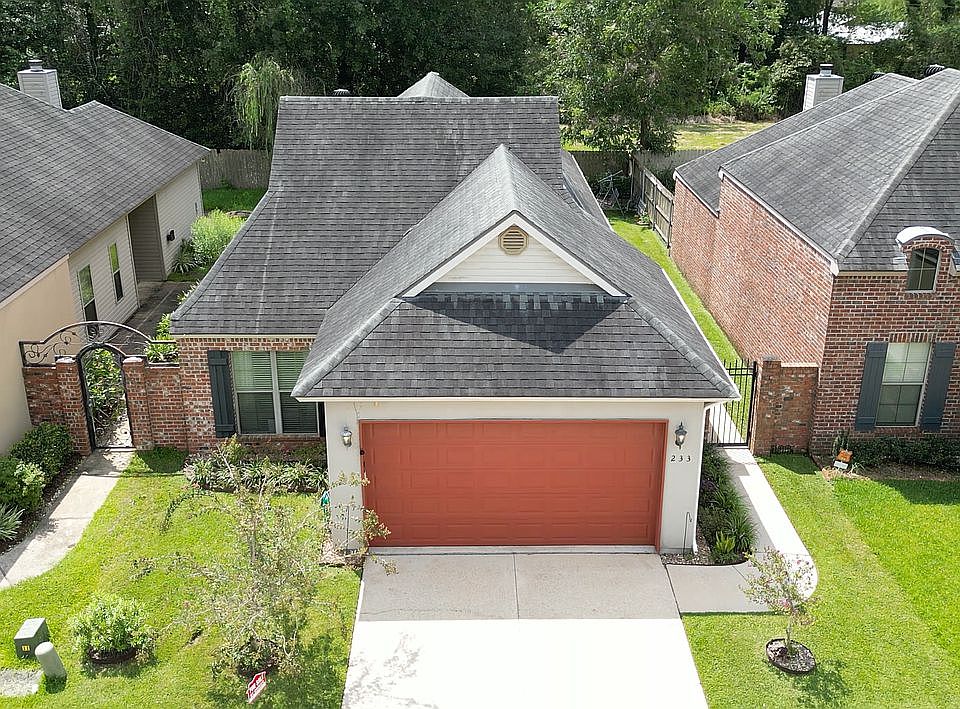 1st image of 233 Chimney Rock Blvd