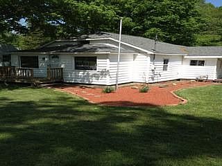 1st image of 135 Lakecrest Ave