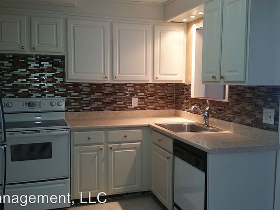2nd image of 4904 Edsal Dr
