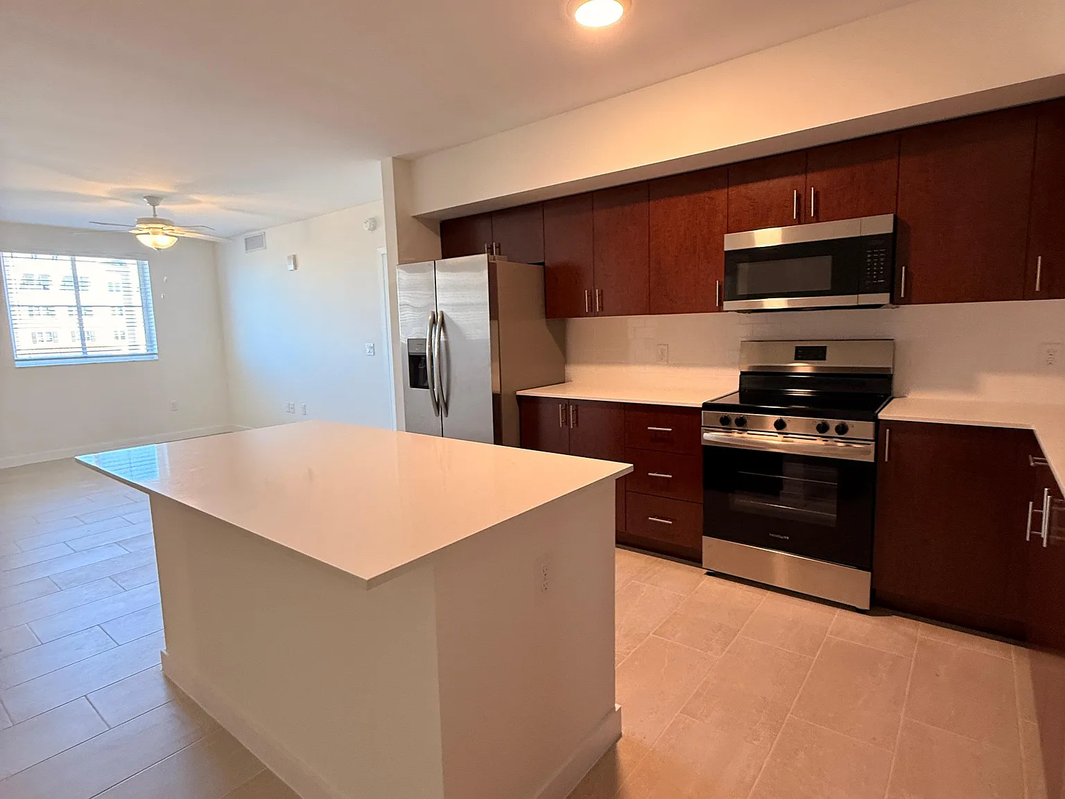3 bed, 1200 sqft, $2,600 — Photo 1