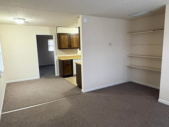 2nd image of 1702 McIntosh St #C