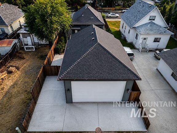 4th image of 1123 W Lee St