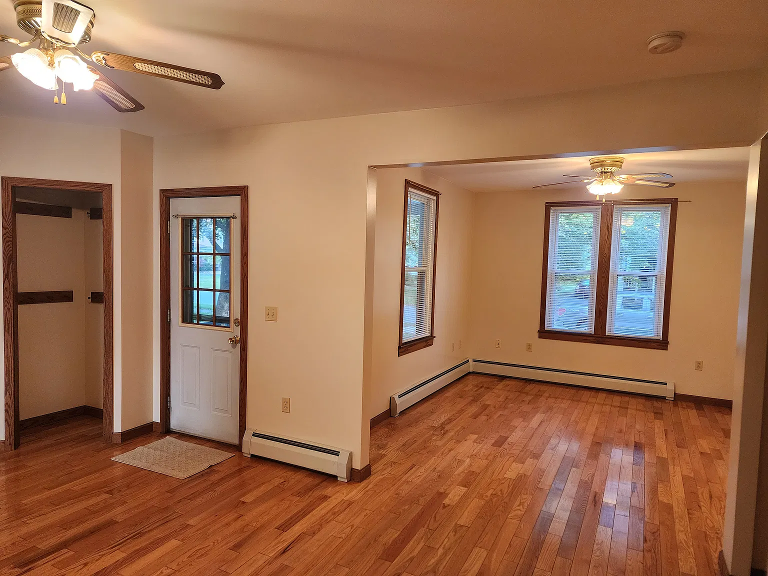 3 bed, 1460 sqft, $2,000 — Photo 3