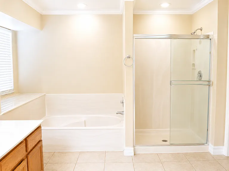 414 N Rock St — Photo 2