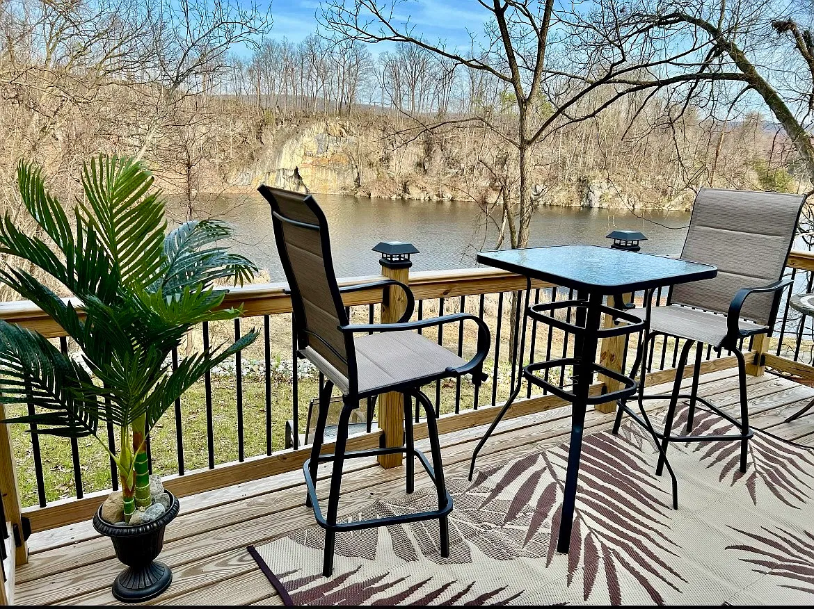 3 bed, $5,000 — Photo 4