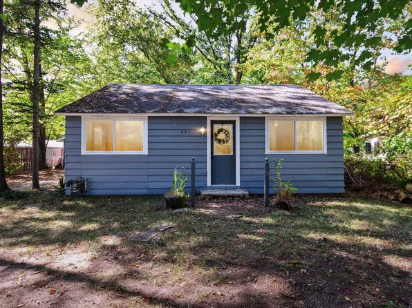 431 Maple St, Baldwin, MI 49304