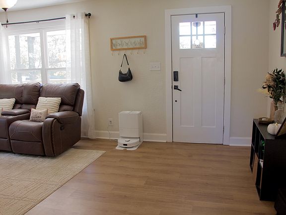5th image of 2629 W College Street