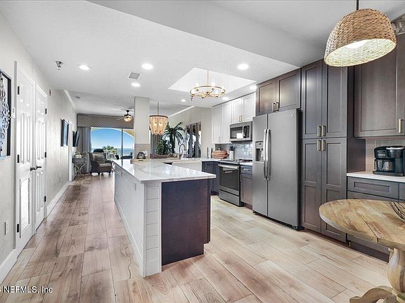 2nd image of 104 SURFVIEW Drive #1205