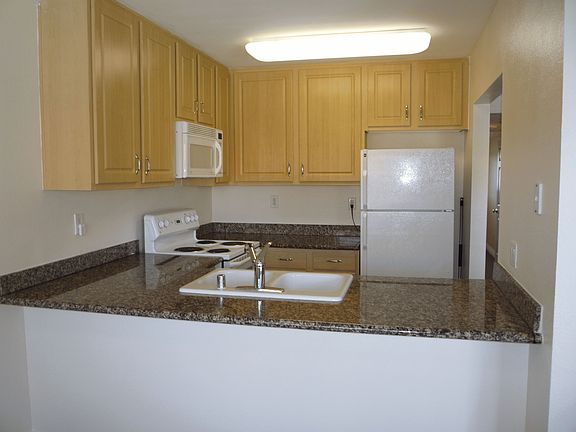 2nd image of 589 N Johnson Ave Unit 220