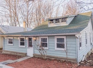 7 Springdale Ter, Budd Lake, NJ 07828