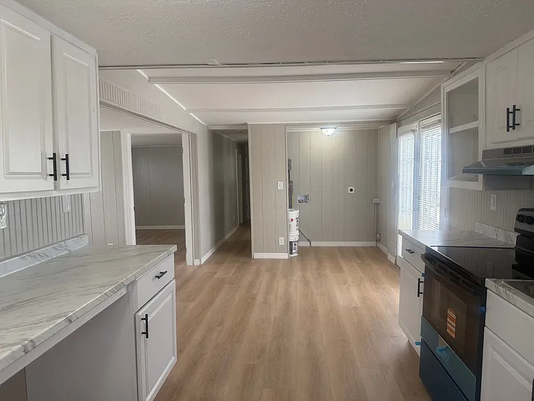 512 51st Avenue Dr W — Photo 30